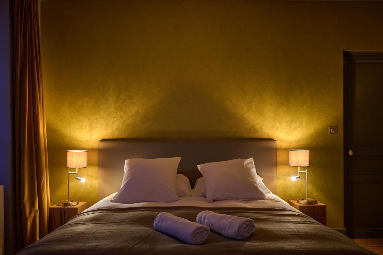 Les Suites Du Palais: Luxe 4-Star Apartment with Cathedral Views Nevers Exterior photo