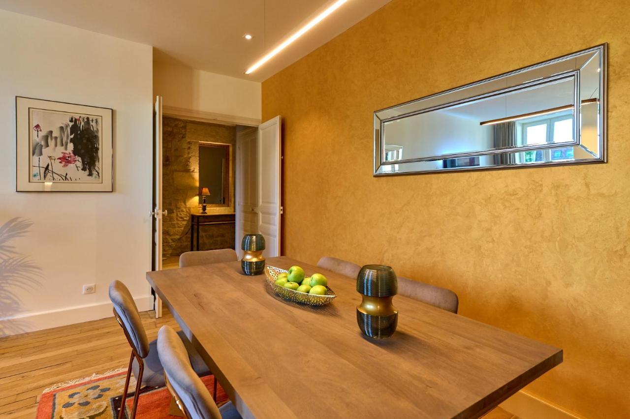 Les Suites Du Palais: Luxe 4-Star Apartment with Cathedral Views Nevers Exterior photo