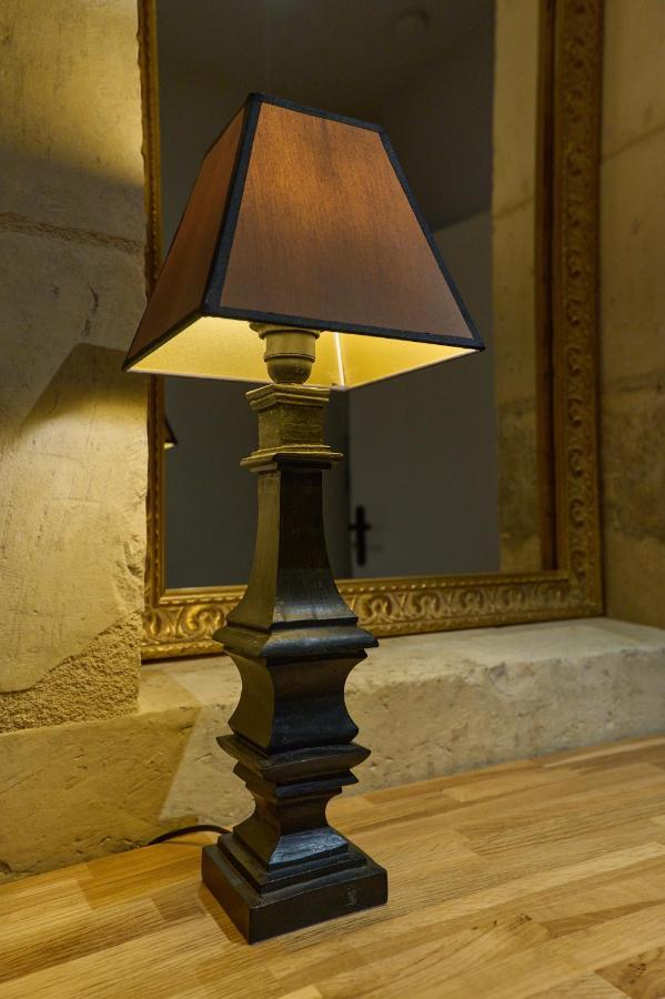 Les Suites Du Palais: Luxe 4-Star Apartment with Cathedral Views Nevers Exterior photo