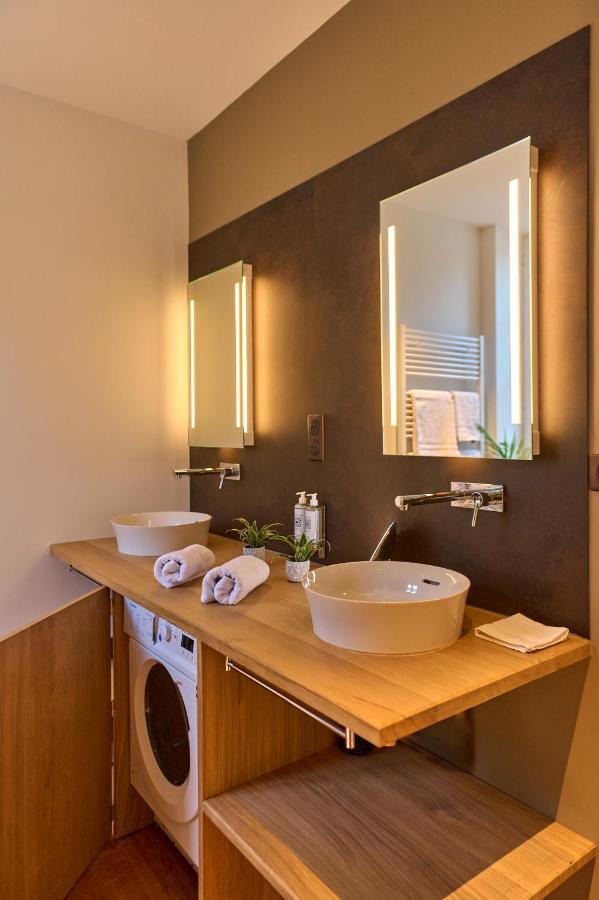 Les Suites Du Palais: Luxe 4-Star Apartment with Cathedral Views Nevers Exterior photo