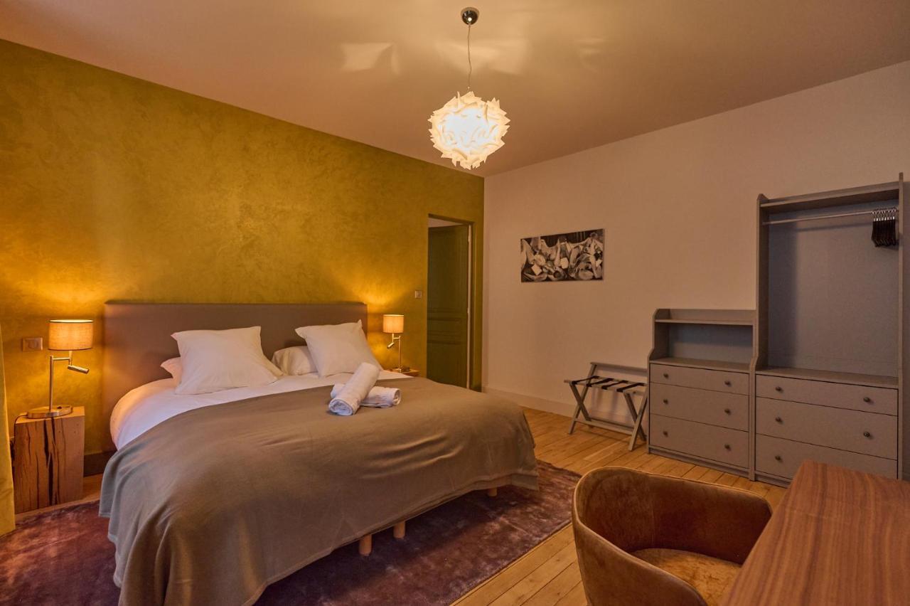 Les Suites Du Palais: Luxe 4-Star Apartment with Cathedral Views Nevers Exterior photo