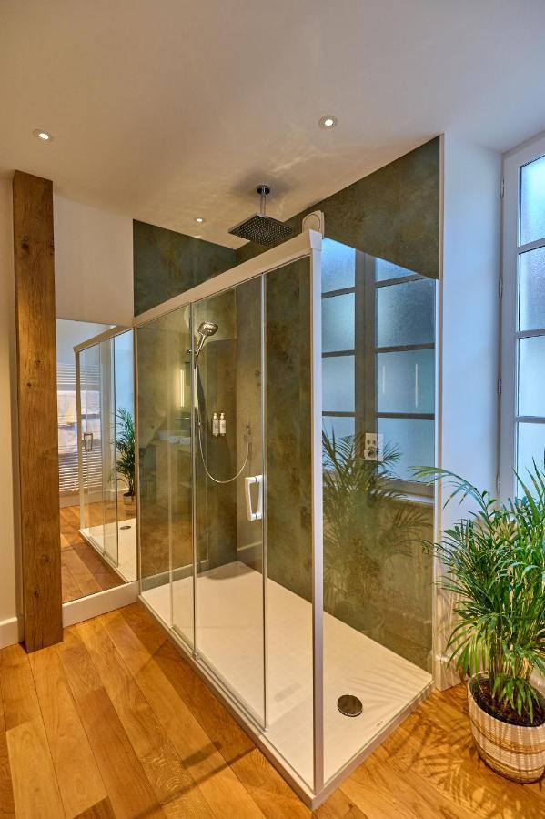 Les Suites Du Palais: Luxe 4-Star Apartment with Cathedral Views Nevers Exterior photo