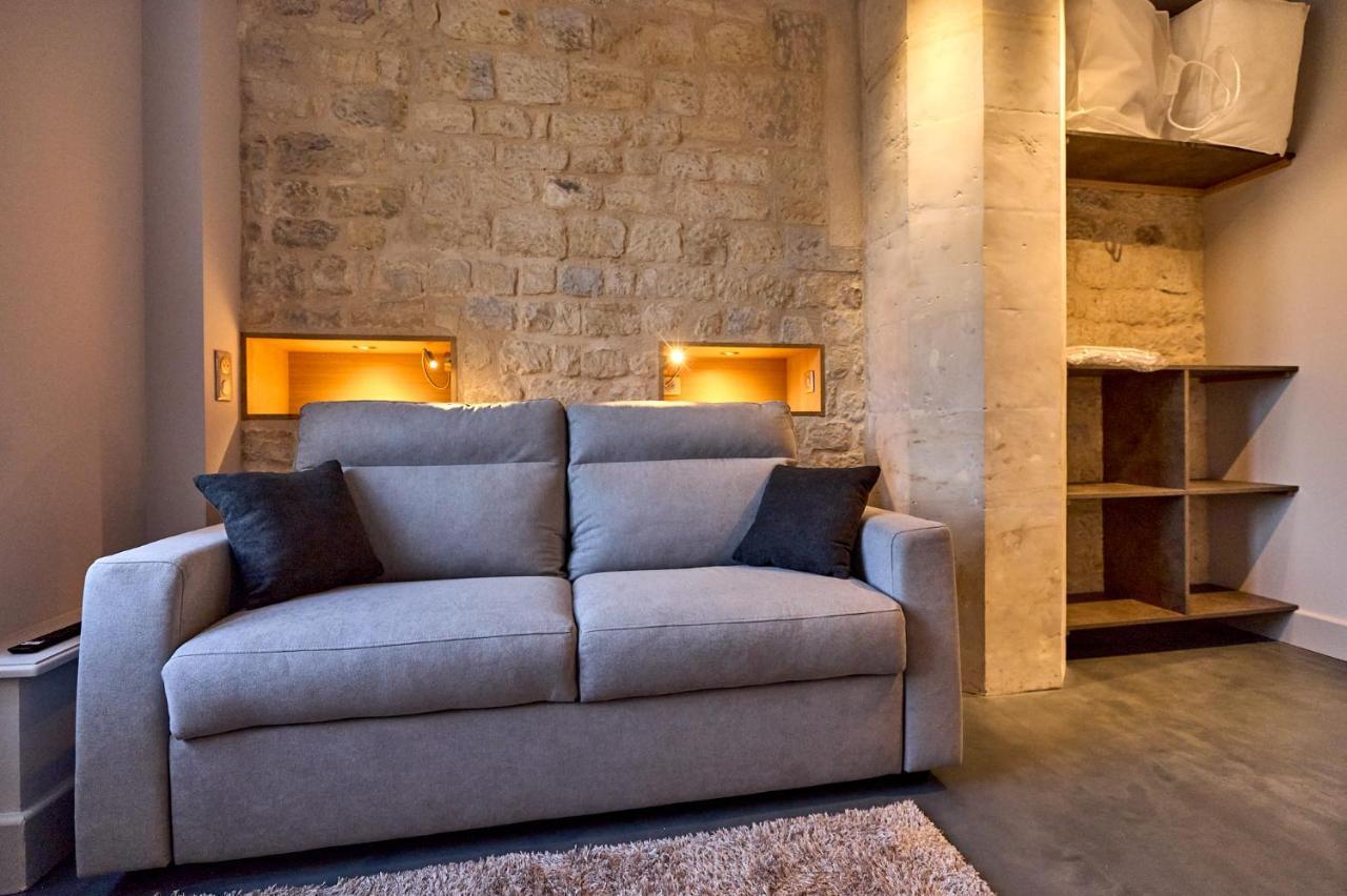 Les Suites Du Palais: Luxe 4-Star Apartment with Cathedral Views Nevers Exterior photo