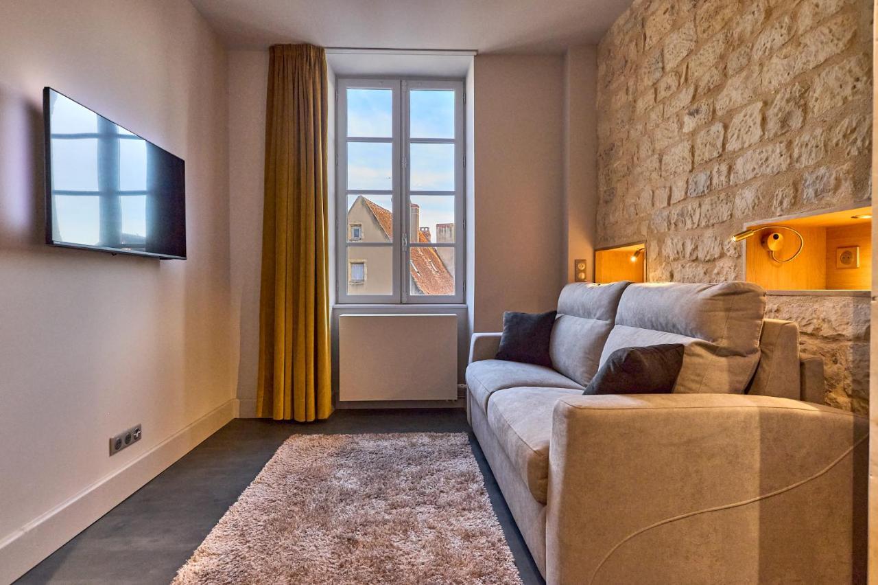 Les Suites Du Palais: Luxe 4-Star Apartment with Cathedral Views Nevers Exterior photo