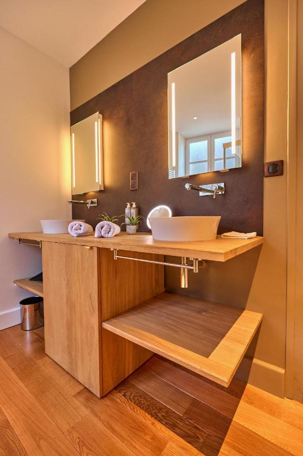 Les Suites Du Palais: Luxe 4-Star Apartment with Cathedral Views Nevers Exterior photo